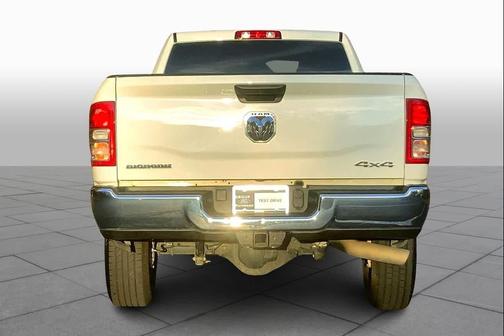 2024 RAM 3500 Big Horn Crew Cab 4x4 8' Box