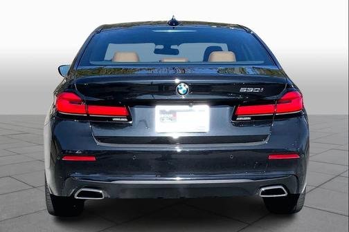2022 BMW 530 i