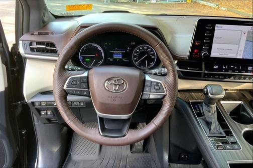 2021 Toyota Sienna Platinum