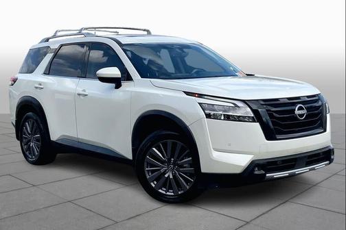 2023 Nissan Pathfinder SL 4WD