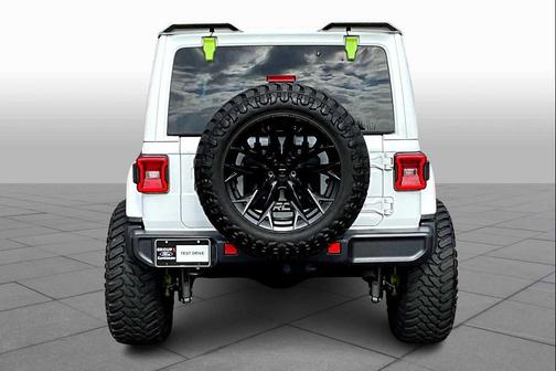 2024 Jeep Wrangler 4-Door Sahara 4x4