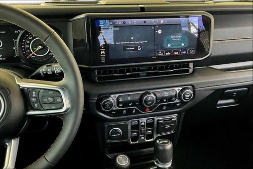 2024 Jeep Wrangler 4-Door Sahara 4x4