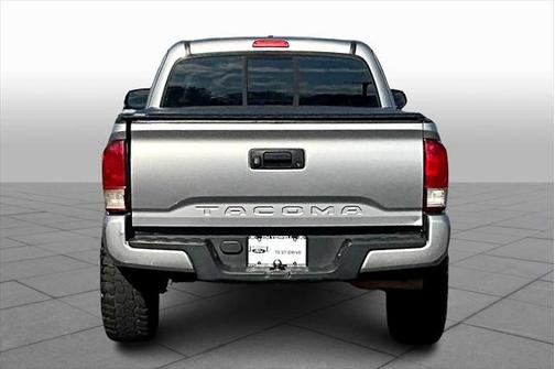 2016 Toyota Tacoma SR