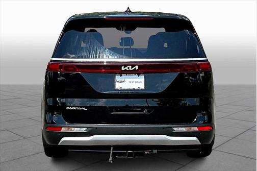 2023 Kia Carnival LX