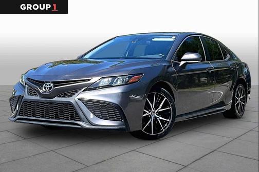 Predawn Gray Mica 2022 Toyota Camry SE