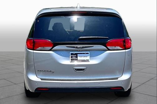 Billet Silver Metallic Clearcoat 2019 Chrysler Pacifica Touring Plus