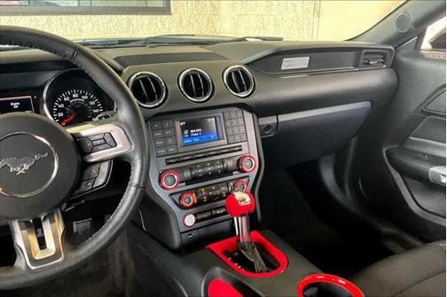 2015 Ford Mustang V6