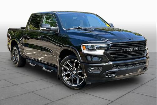 Diamond Black Crystal Pearlcoat 2019 RAM 1500 Laramie