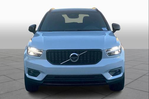 2021 Volvo XC40 T5 R-Design