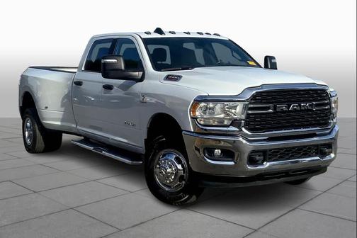 2024 RAM 3500 Big Horn Crew Cab 4x4 8' Box