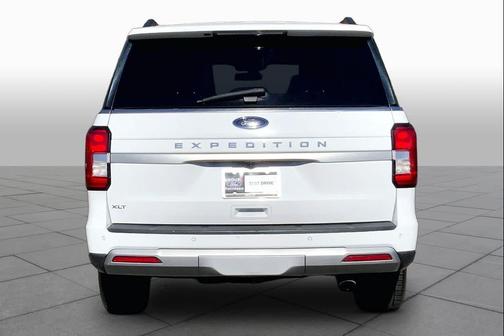 Oxford White 2024 Ford Expedition XLT