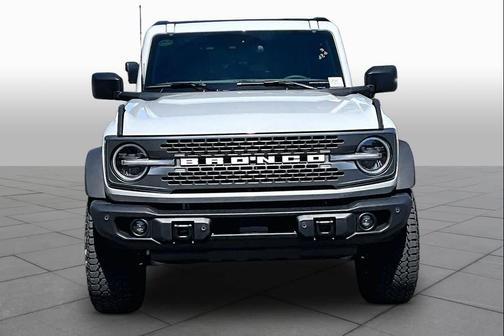 Avalanche Gray 2026 Ford Bronco Badlands