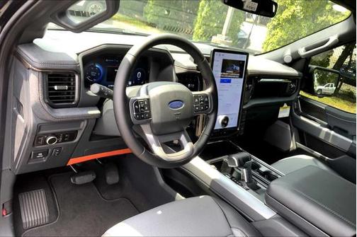 2025 Ford F-150 Lightning LARIAT