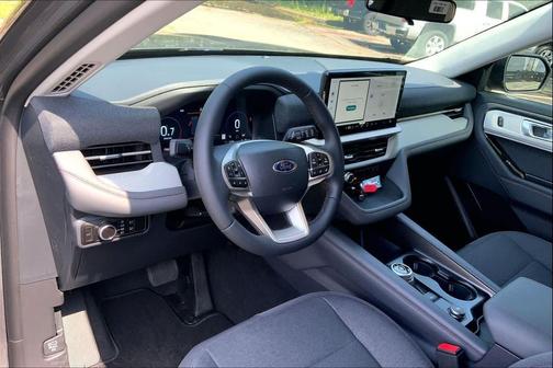 Carbonized Gray Metallic 2026 Ford Explorer Active