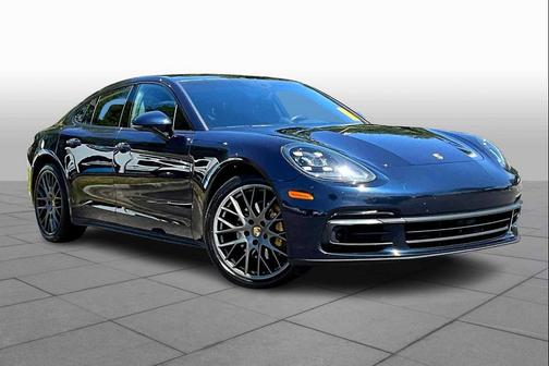 2017 Porsche Panamera 4
