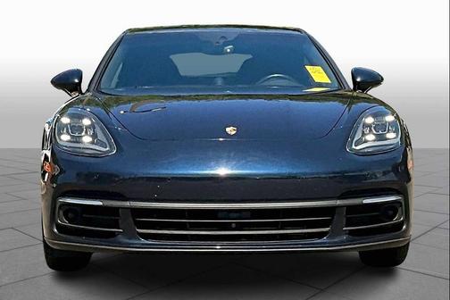 2017 Porsche Panamera 4