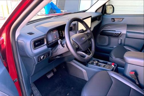 2025 Ford Maverick Lariat