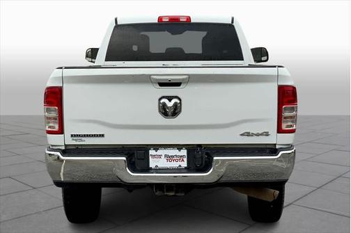 2022 RAM 3500 Big Horn Crew Cab 4x4 8' Box