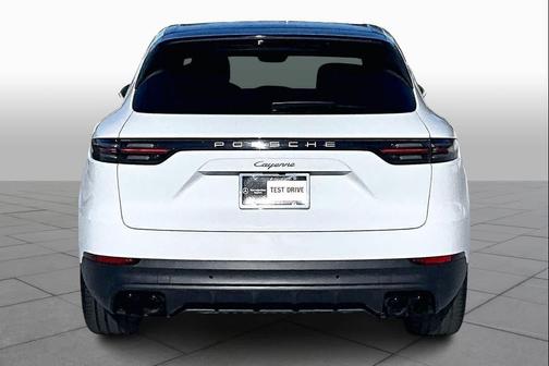 White 2022 Porsche Cayenne Cayenne