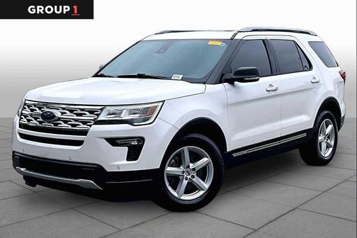 White Platinum Metallic Tri-Coat 2019 Ford Explorer XLT
