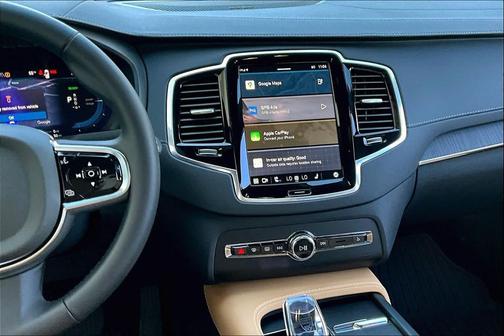 2024 Volvo XC90 Recharge Plug-In Hybrid T8 Ultimate Bright Theme 7-Seater