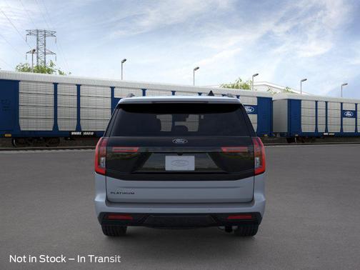 Glacier Gray Metallic Tri-Coat 2026 Ford Expedition Platinum