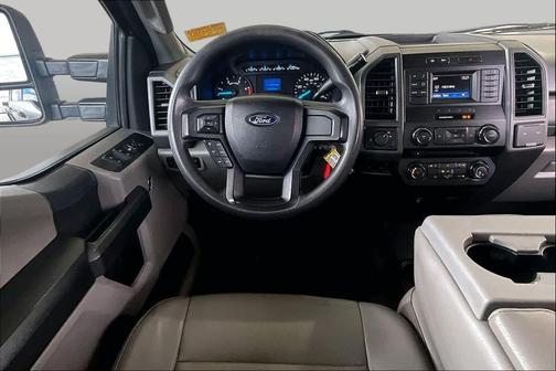 Ingot Silver Metallic 2017 Ford F-350 XL