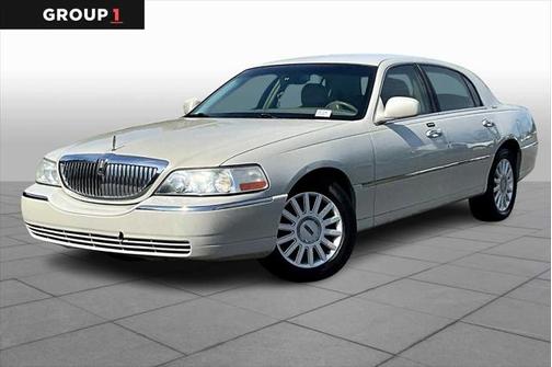 2005 Lincoln Town Car Signature
