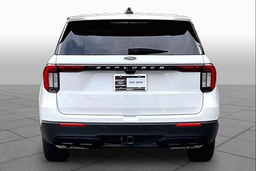 Star White Metallic Tri-Coat 2026 Ford Explorer Active