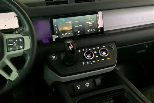 2024 Land Rover Defender 110 P400 S