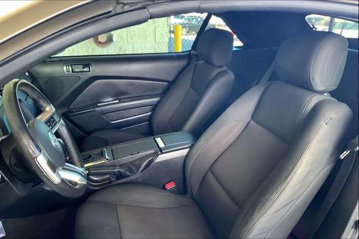 2014 Ford Mustang V6