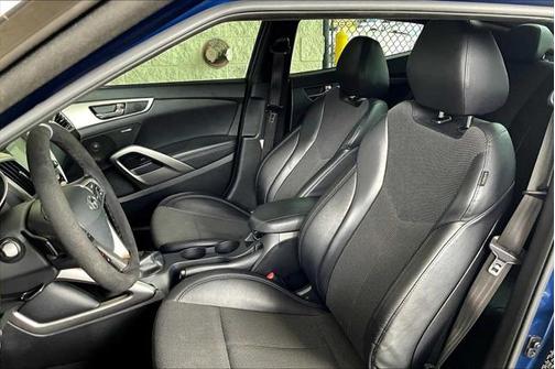 2016 Hyundai Veloster Base