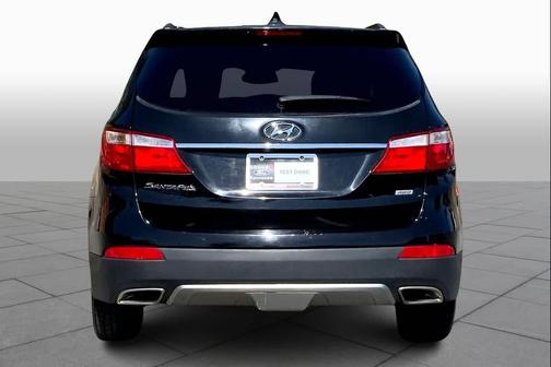 2016 Hyundai SANTA FE SE