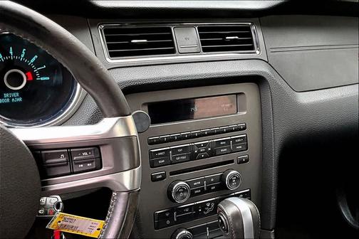 2013 Ford Mustang V6