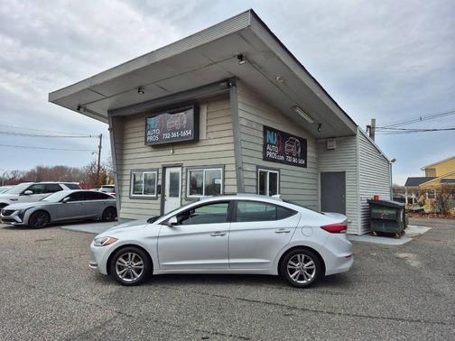 2017 Hyundai ELANTRA SE Value Edition