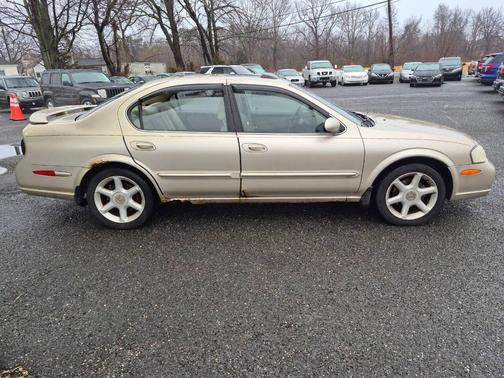 2000 Nissan Maxima SE