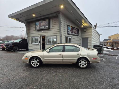 2000 Nissan Maxima SE