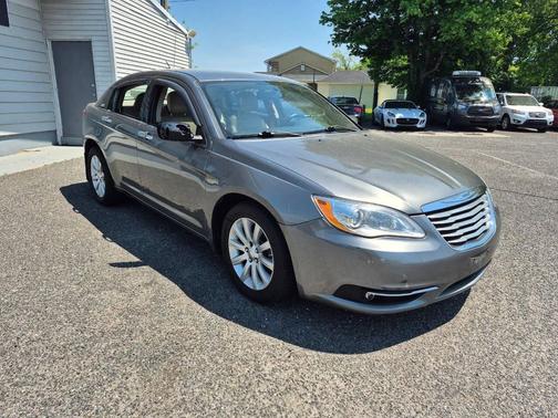 Gray 2013 Chrysler 200 Limited