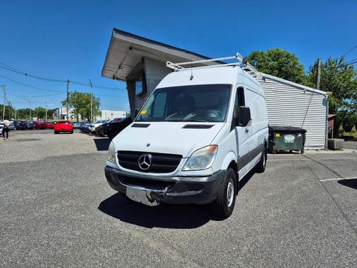 Arctic White 2011 Mercedes-Benz Sprinter 2500