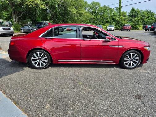 2018 Lincoln Continental Premiere
