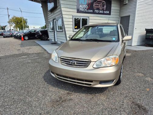 2004 Toyota Corolla LE