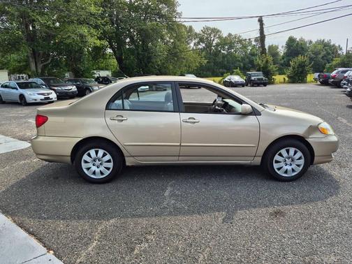 2004 Toyota Corolla LE