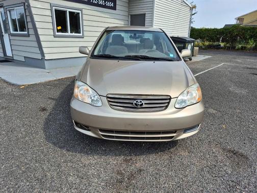 2004 Toyota Corolla LE