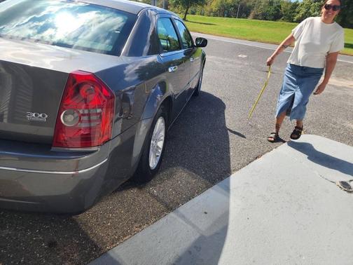 2010 Chrysler 300 Touring/Signature/Executive Series