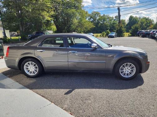 2010 Chrysler 300 Touring/Signature/Executive Series