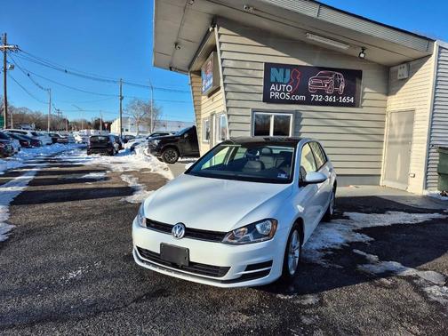 2017 Volkswagen Golf TSI SE 4-Door