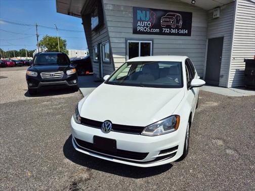 2016 Volkswagen Golf TSI S 4-Door