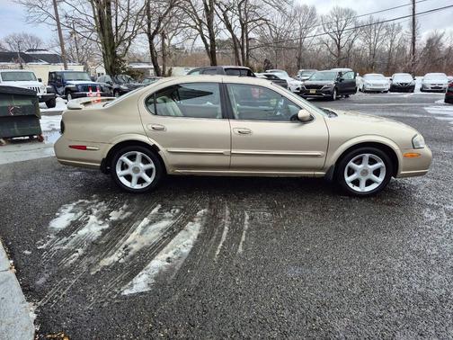 2000 Nissan Maxima SE