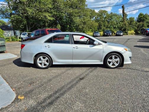 2013 Toyota Camry SE