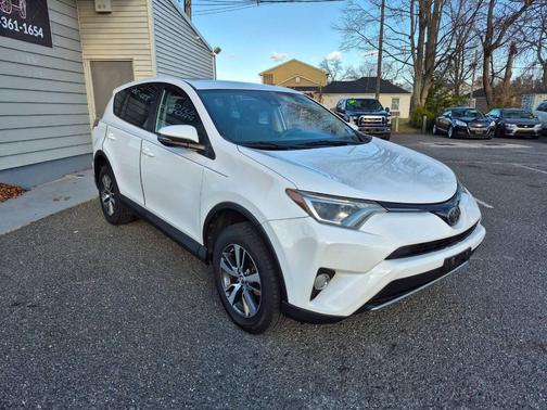 2018 Toyota RAV4 XLE
